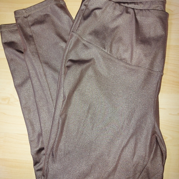 Addition Elle Stretchy Shiny Leggings - Picture 7 of 8